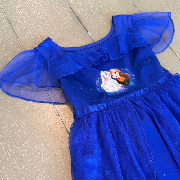 Disney Princess Frozen Elsa & Anna Fantasy Dress or Nightgown • Size S (6/6X) - Picture 7 of 13